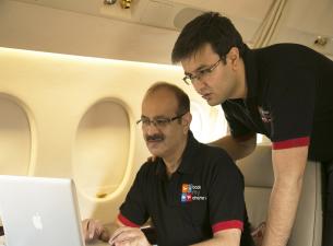 This father-son duo wants to make booking private jets as easy as booking an Uber